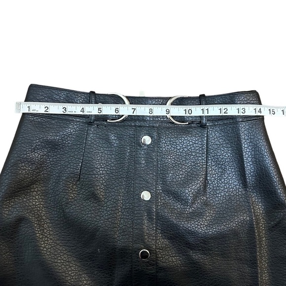 Brunette The Label Faux Leather Mini Skirt - Picture 9 of 10